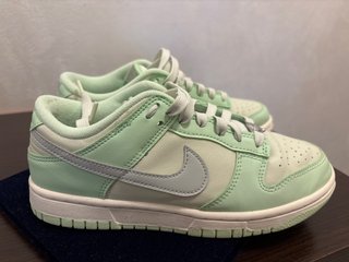Nike Dunk Low SE Beige/Verde No scatola