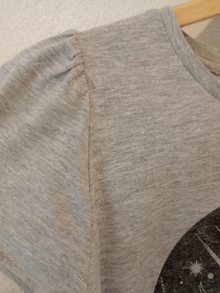 Camiseta Naf Naf gris talla XS