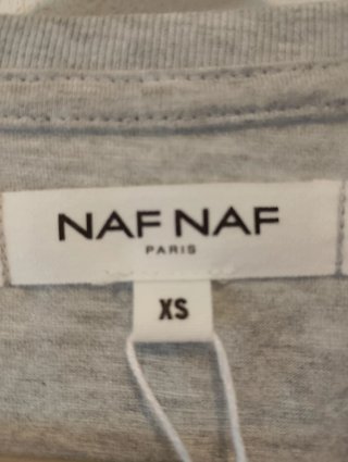 Camiseta Naf Naf gris talla XS