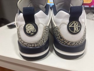 Jordan Spizike Low azules  y Blancas