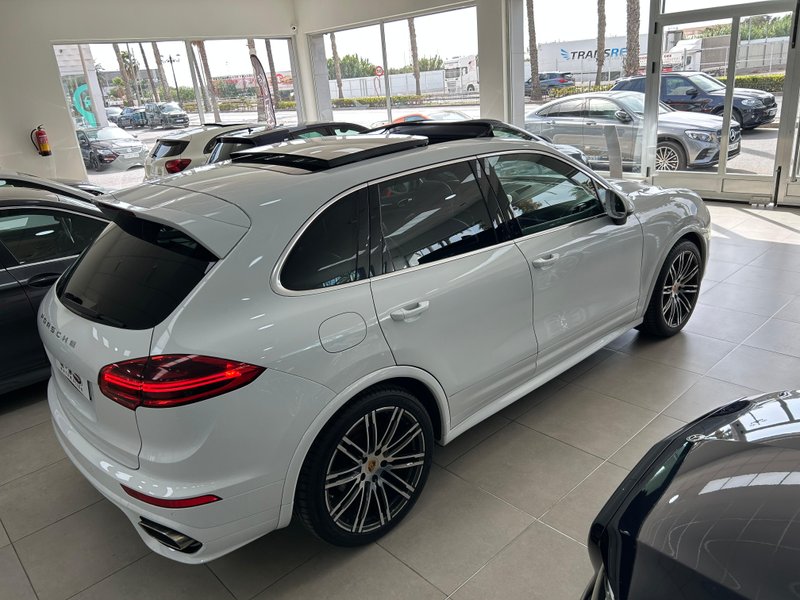 Porsche Cayenne 2015, foto 6
