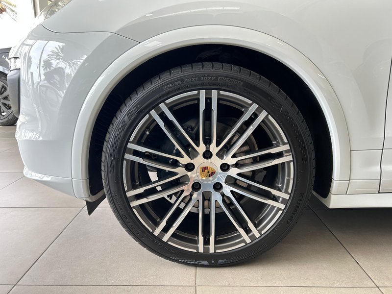 Porsche Cayenne 2015, foto 10