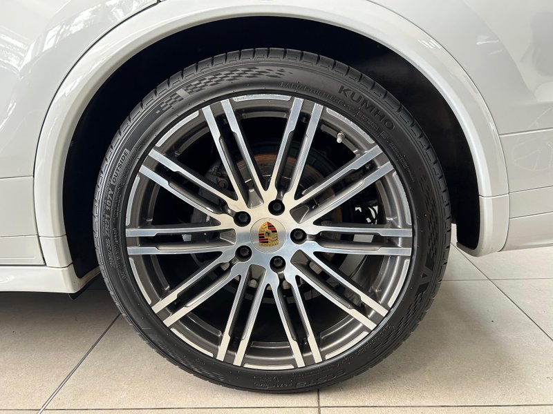 Porsche Cayenne 2015, foto 11