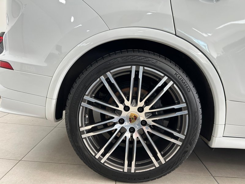 Porsche Cayenne 2015, foto 13