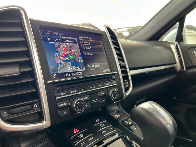Porsche Cayenne 2015, foto 37