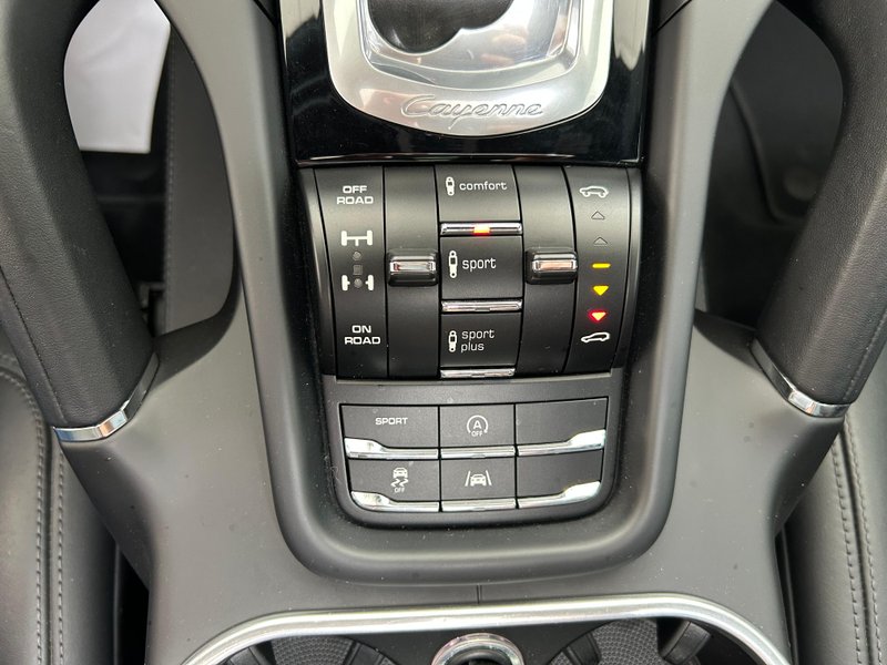 Porsche Cayenne 2015, foto 42