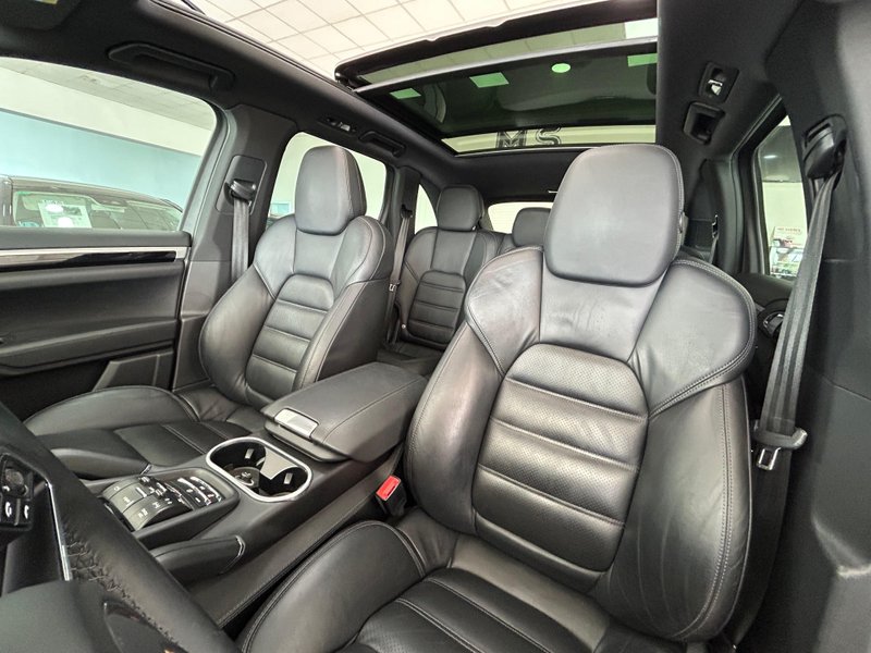 Porsche Cayenne 2015, foto 45