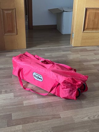 Cuna de viaje plegable roja ASALVO