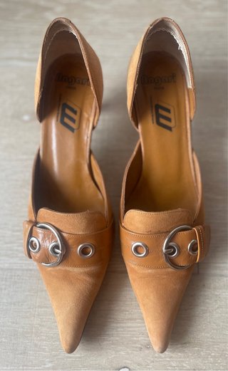 Zapatos de tacón elegantes