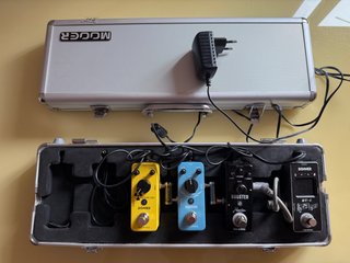 Mooer Firefly Hardcase y Pedales Donner