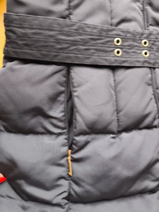 Cazadora acolchada azul Zara con cinturón