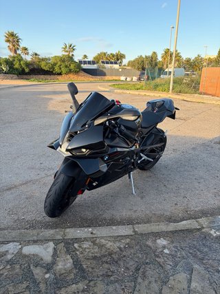 BMW S 1000 RR Negra