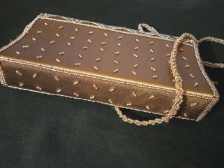 Bolso de fiesta beige y dorado Tejido de seda
