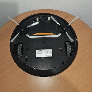 Robot aspirador Lufthous KEY con mando y accesorio