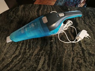 Aspirador de mano Black + Decker 7.2V