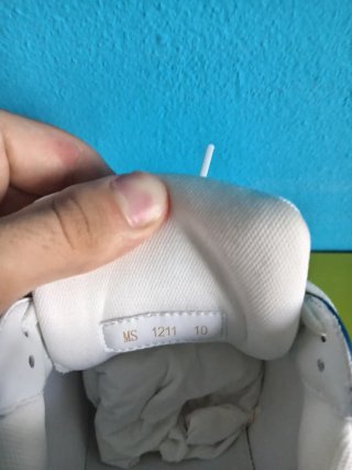 Louis Vuitton Sneakers Bianche e Blu