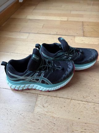 Asics Trabuco Max Negro/Verde