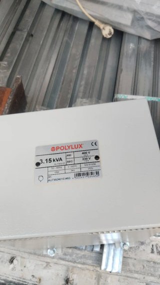 Convertidor Polylux 400v-230v