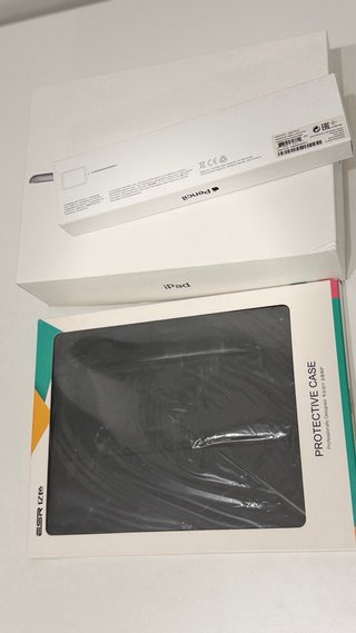 iPad 6ª Gen 32GB + Apple Pencil Plata + Funda
