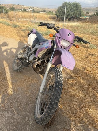 Yamaha DT 50 Morado/Blanco Enduro