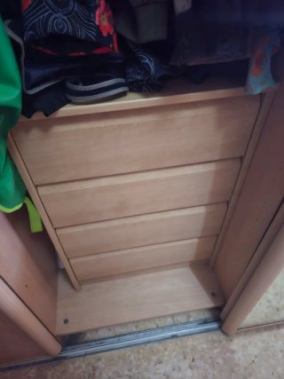 Armario puertas correderas madera y espejo