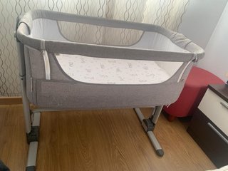 Minicuna bebé gris