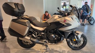 Honda NT1100 2025 - 6.007 km - Garantía hasta 2030