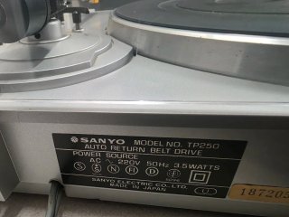 Tocadiscos Sanyo TP-250 Auto Return