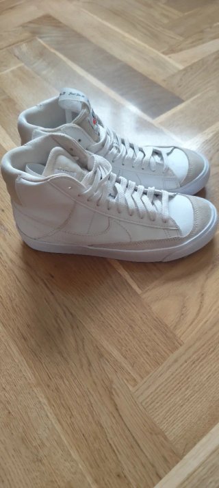 Nike blazer altas blancas