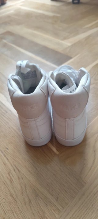 Nike blazer altas blancas