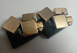 2 Encendedores Zippo Jack Daniel's Insert Dorados