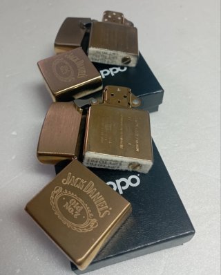 2 Encendedores Zippo Jack Daniel's Insert Dorados