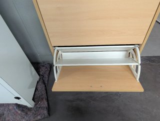 Zapatero de madera con 2 cajones