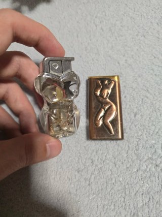 2 mecheros cuerpo humano