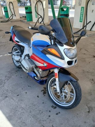 BMW R1100S Moto Deportiva