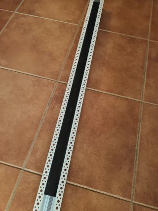 Perfil aluminio empotrable para instalación de luz