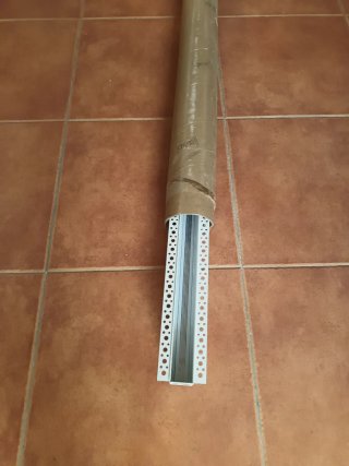 Perfil aluminio empotrable para instalación de luz