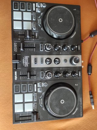 Hercules DJControl Inpulse 200 MK2