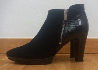 BOTINES NEGROS DE CUERO