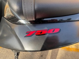 Suzuki GSXR750 K6