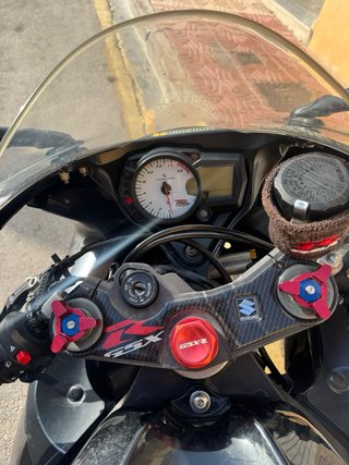 Suzuki GSXR750 K6