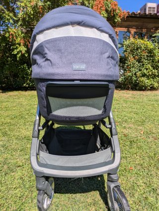 Inglesina Aptica azul marino
