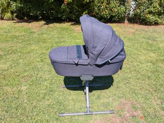 Inglesina Aptica azul marino