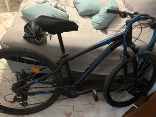 Bicicleta de Montaña Negra y Azul