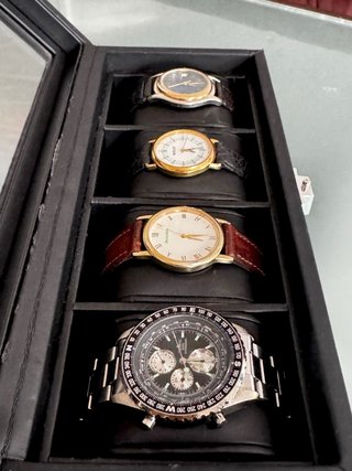Lote 4 Relojes Pulsera + Caja