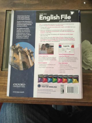 English File With Online Practice for Speakerts...
