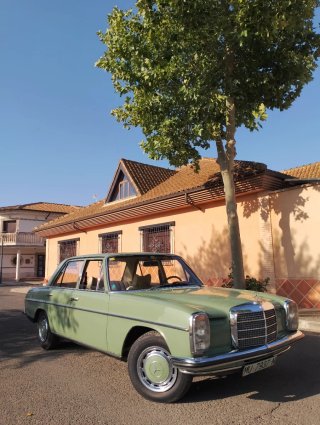 Mercedes-Benz 220D 1978