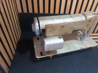Máquina de coser Wertheim