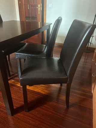 Mesa comedor con 4 sillas