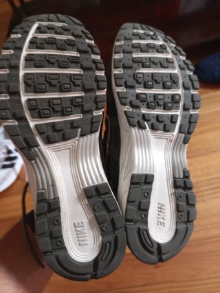 Zapatillas Nike P6000 Verde Oliva Talla 42